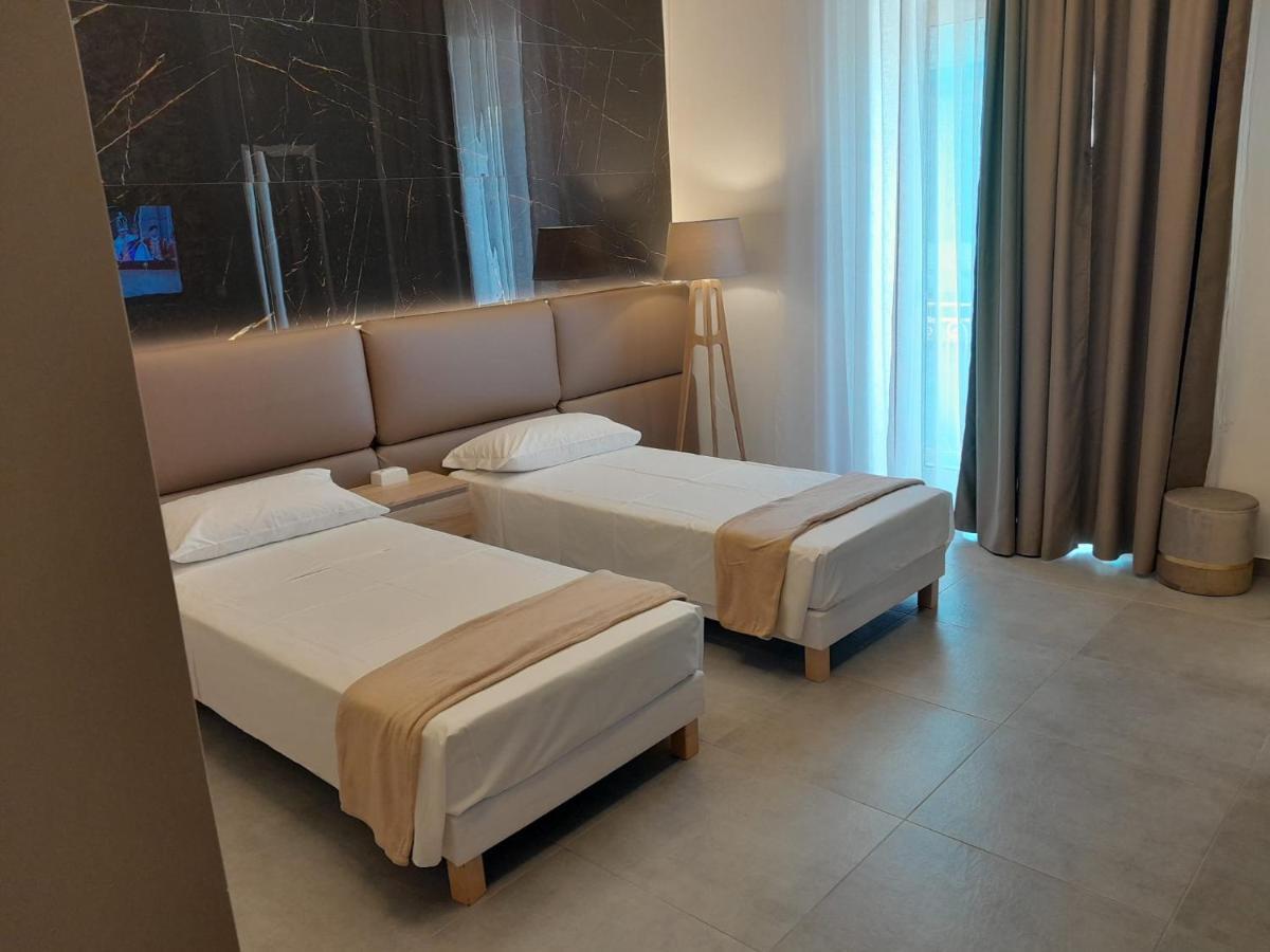 Baaria House Hotel 巴塞罗纳-波佐戈托 外观 照片