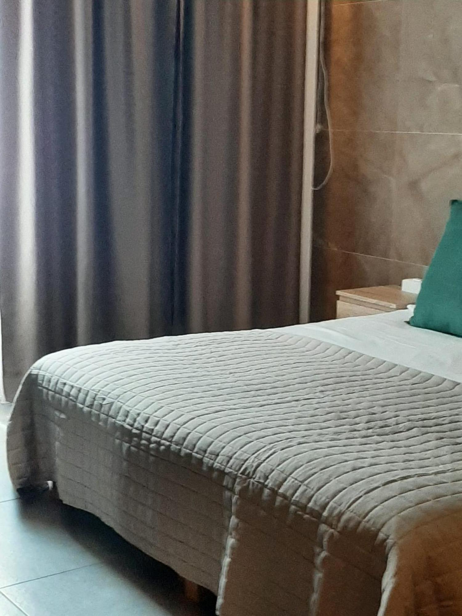 Baaria House Hotel 巴塞罗纳-波佐戈托 外观 照片