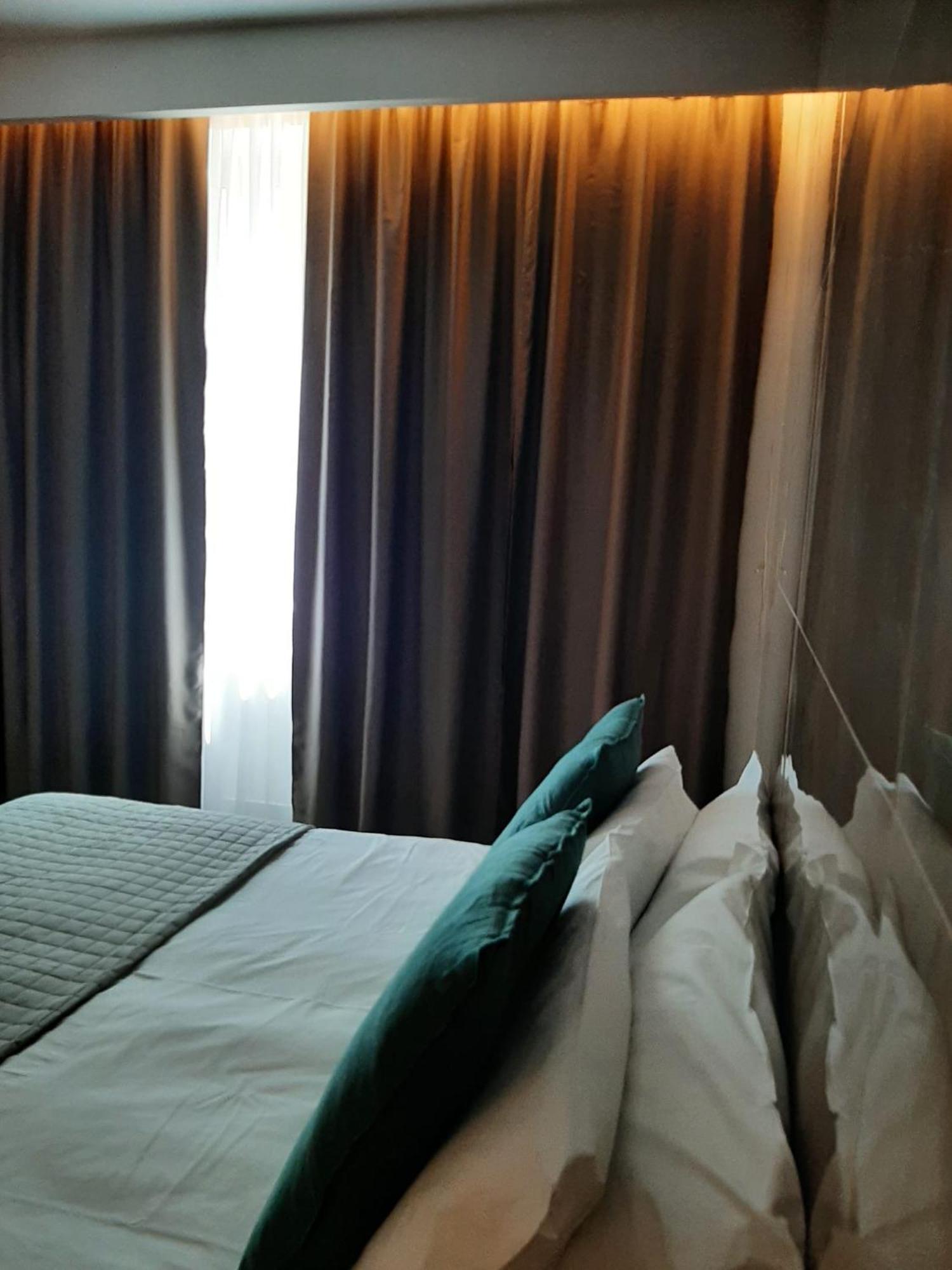 Baaria House Hotel 巴塞罗纳-波佐戈托 外观 照片