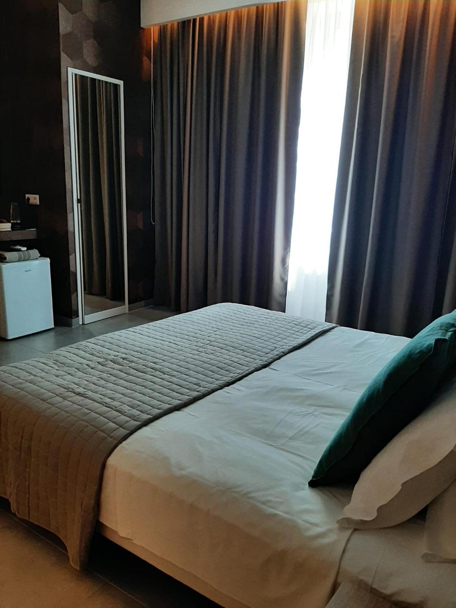 Baaria House Hotel 巴塞罗纳-波佐戈托 外观 照片