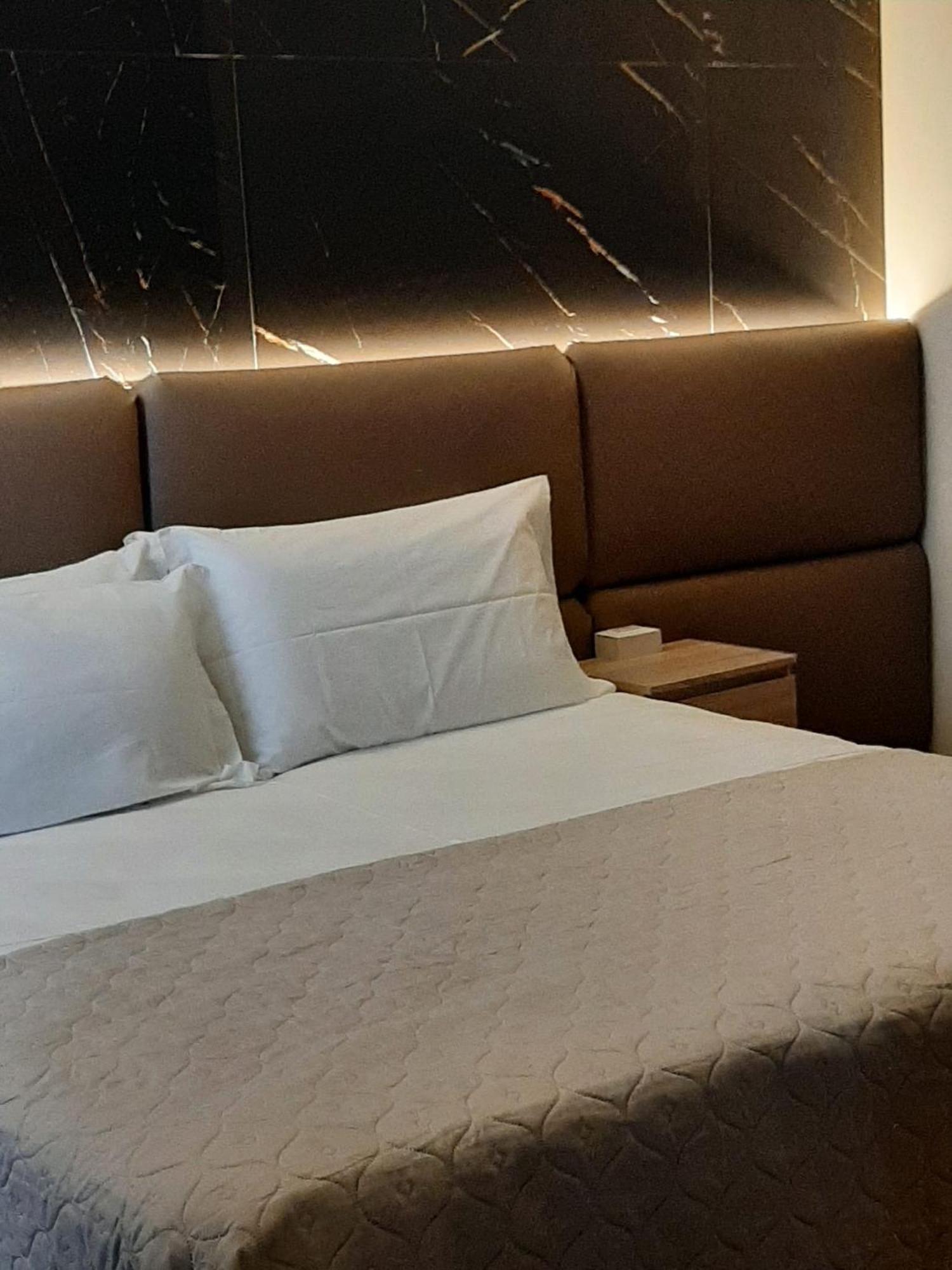 Baaria House Hotel 巴塞罗纳-波佐戈托 外观 照片